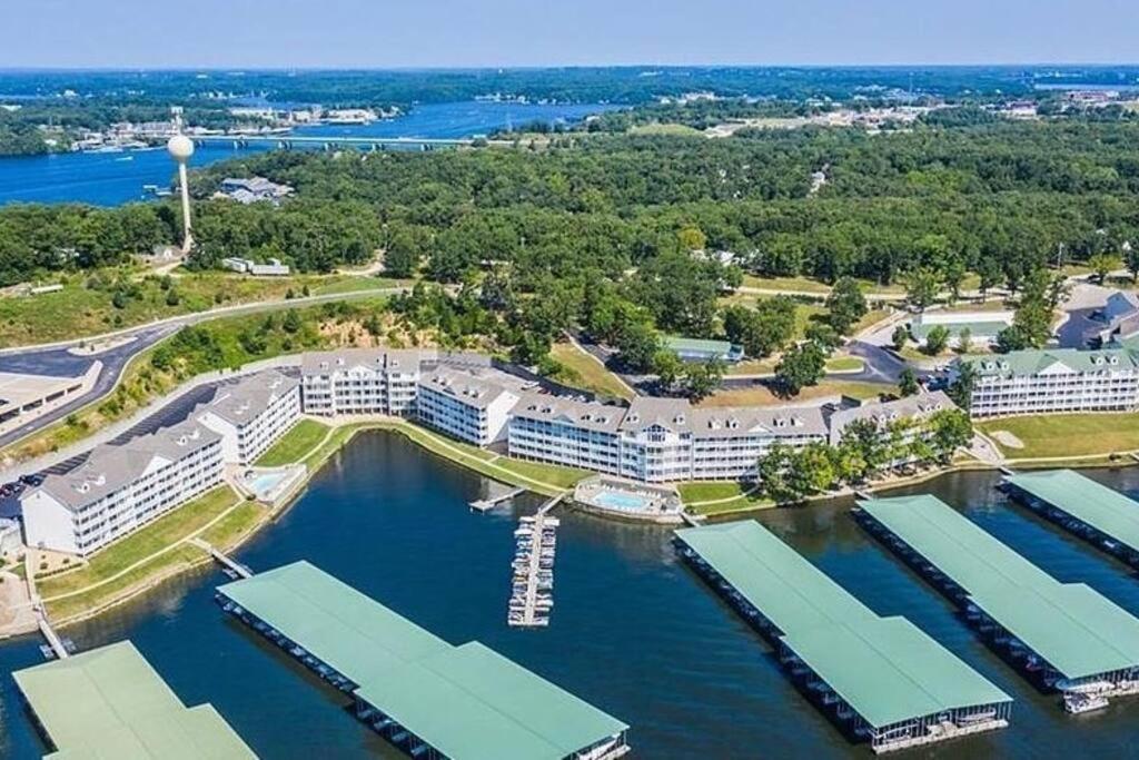 אוסייג' ביץ' Family Fun Lakefront Condo At Parkview Bay מראה חיצוני תמונה